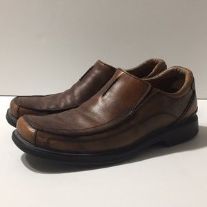 Men’s leather slip on dress shoes by Clark’s 11.5